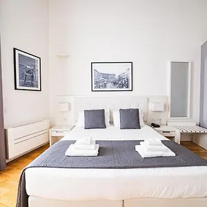 Capitals Luxury River 2*, Рим Италия